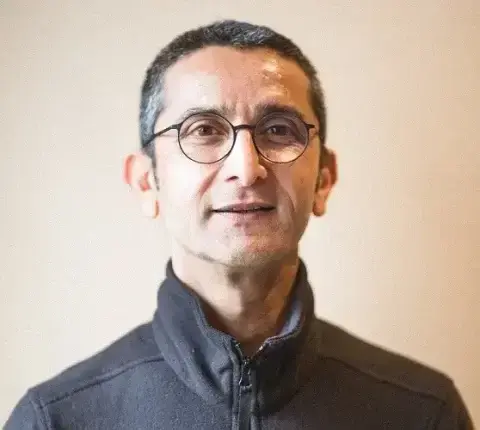 A Headshot of Manoj Bhanot Yogalife Founder, Belgium